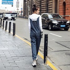 时尚牛仔背带裤女春季新款显瘦百搭休闲裤，女装休闲裤，秋水欣儿
