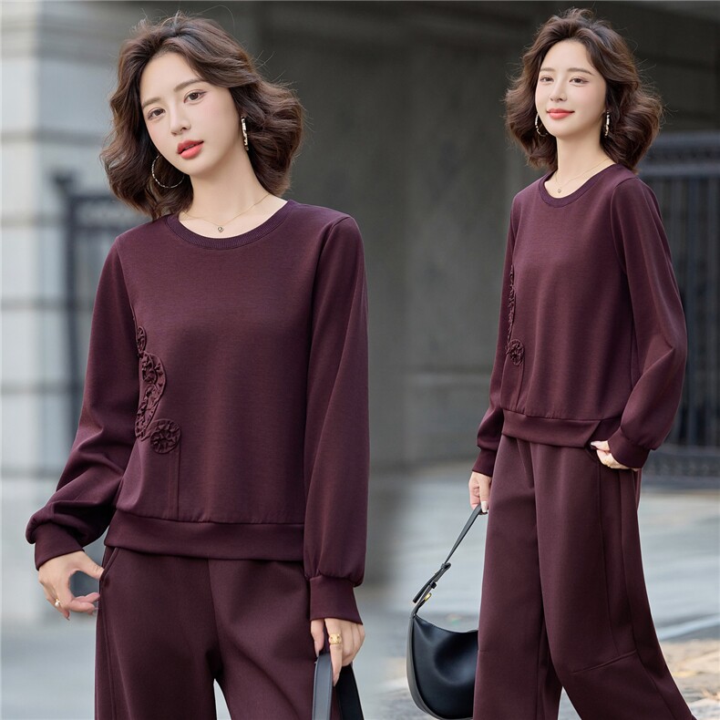 2025年秋季新款时尚休闲立体盘花套头卫衣，女装T恤，深水步