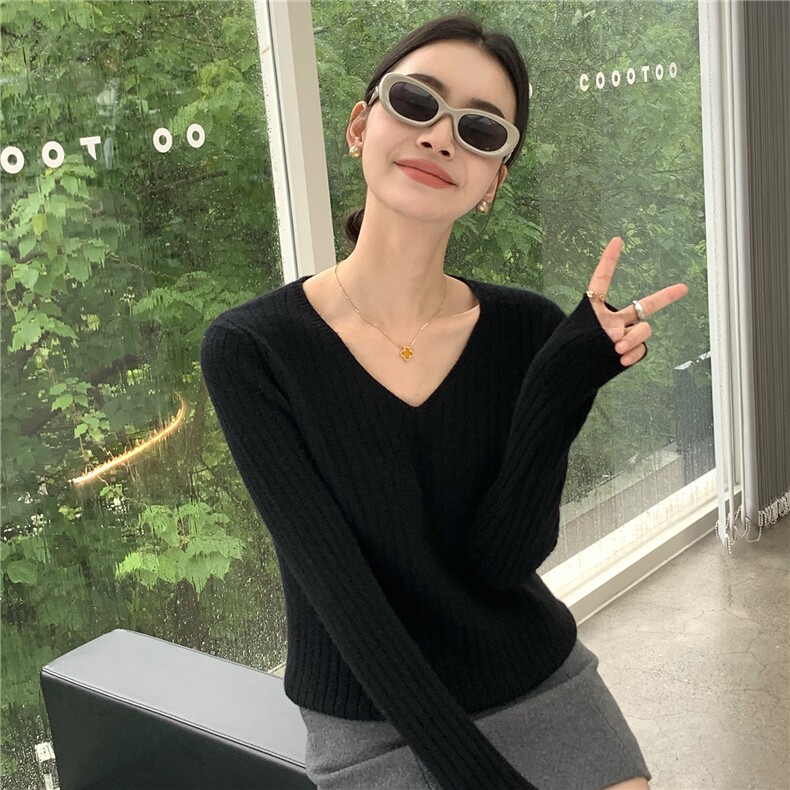 2025秋冬百搭时尚v领长袖针织保暖打底衫,女装羊绒衫,玛卡隆羊绒