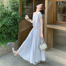 韩版气质浅蓝色马甲半身裙套装女2025夏季新款显瘦百搭减龄两件套，女装套装/套裙，2C159
