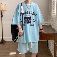 浅蓝色