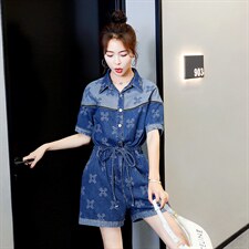 2021夏季新款时尚气质小翻领印花刺绣撞色拼接复古牛仔连体裤，女装连体裤，秋水欣儿