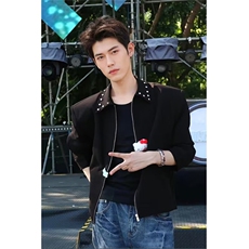 现货春秋款美式极简高级感痞帅垫肩外套男外套中性设计感夹克潮搭，男装夹克，星座302B-3