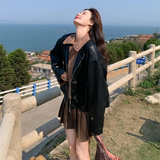 美式黑色拼接假两件机车服短外套女春秋超火好看高级小众夹克上衣，女装皮衣，2C056