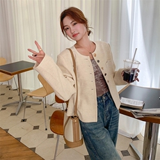 米杏色外套女2023年秋冬新款高级设计感小众夹克棒球服小香风外套，女装短外套，辉之琳