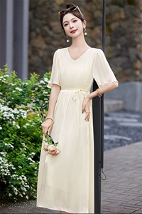 小清新绿色气质连衣裙女2024夏季新款收腰显瘦洋气减龄绝美长裙子图片