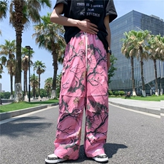 粉红色