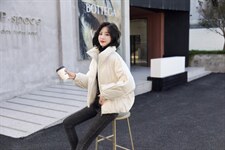 新款羽绒服，女装羽绒服，伊越