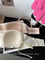 春夏季无钢圈小胸聚拢文胸防滑抹胸可拆卸无肩带隐形内衣，文胸，梦白服饰厂