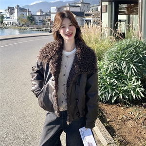 美拉德巨好看蛋白皮衣羽绒服女2025冬季新款双子星高端高级外套