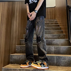 黑色