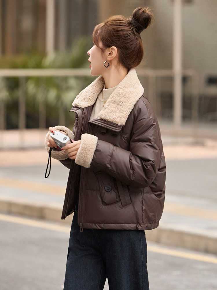 羊羔毛领拼接PU皮羽绒服女2025冬季新款小个子时尚洋气白鸭绒外套,女装羽绒服,沐七七
