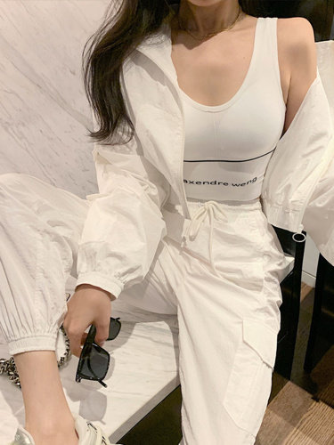 白色韩系穿搭2025春秋季男女同款减龄炸街运动休闲棒球服夹克外套,女装套装/套裙,艾乐芳