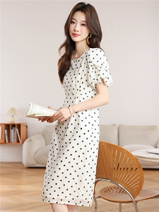 法式高级感黑白圆点斑点长款连衣裙女2026夏季新款收腰修身长裙子图片
