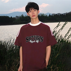酒红色