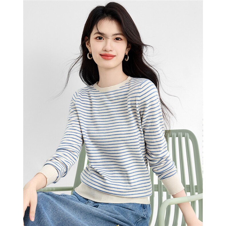 时尚条纹圆领长袖针织衫 秋季新款百搭休闲毛衣 显瘦修身女款图片