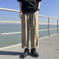 卡其色