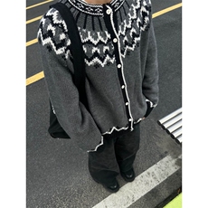 灰色