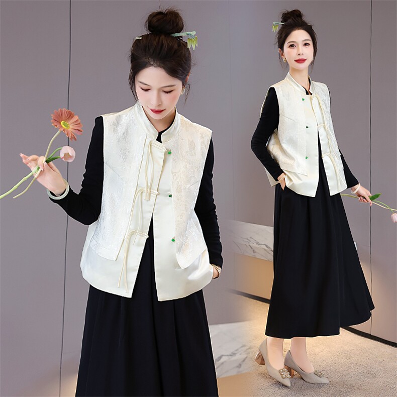 现货新中式马夹女2024年春季新款提花复古盘扣百搭马甲外套，女装马甲，卡杰菲