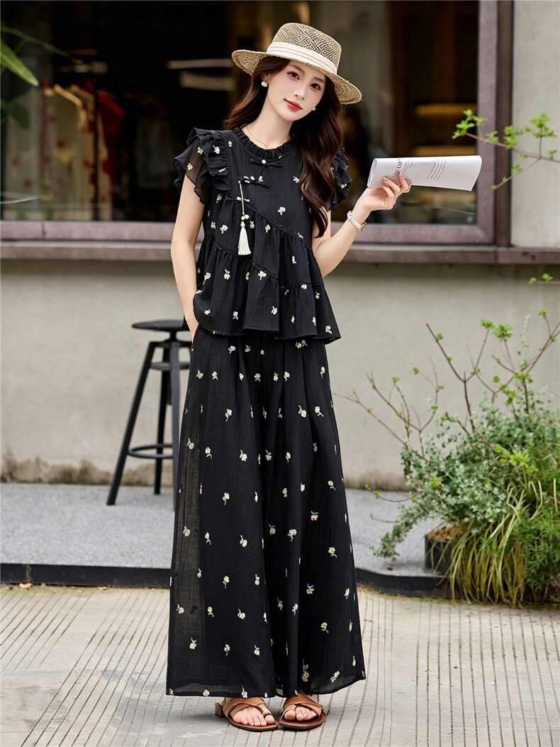 现货2026新中式刺绣盘扣女神范夏季新款巨好看阔腿裤两件套套装,女装套装/套裙,伊仟回