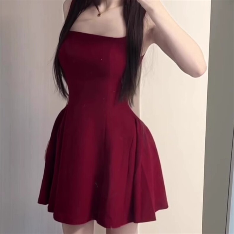 法式高级感复古红色吊带连衣裙2025新款性感辣妹气质收腰a字短裙，女装连衣裙，星座506A