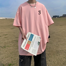 粉红色