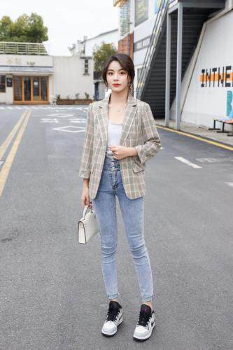 时尚格子西装，女装西装，咔蒂妮