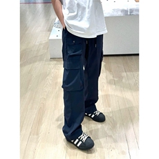 藏蓝色