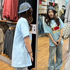 蓝色