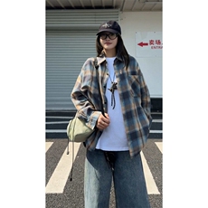 卡其色