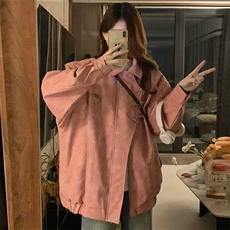 粉红色