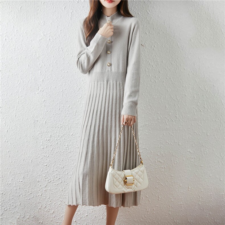 2025年秋季休闲风中长款长袖半高竖条钉扣时尚百搭通勤连衣裙，女装连衣裙，绒汀羊绒