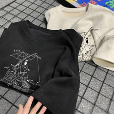 黑色