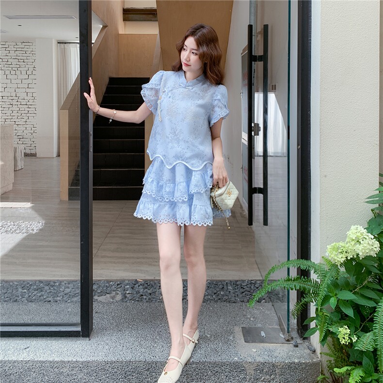 国潮风轻奢减龄蓝色两件套女2025夏季新款高级重工盘扣上衣半身裙,女装套装/套裙,2C332