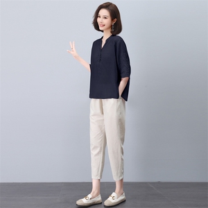 妈妈棉麻衬衫短袖女夏季时尚两件套2024新款中老年洋气阔腿裤套装图片