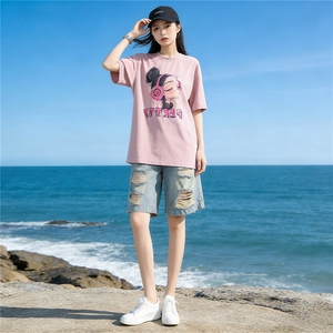 盐系穿搭休闲时尚套装女夏设计感圆领印花短袖破洞牛仔短裤两件套图片