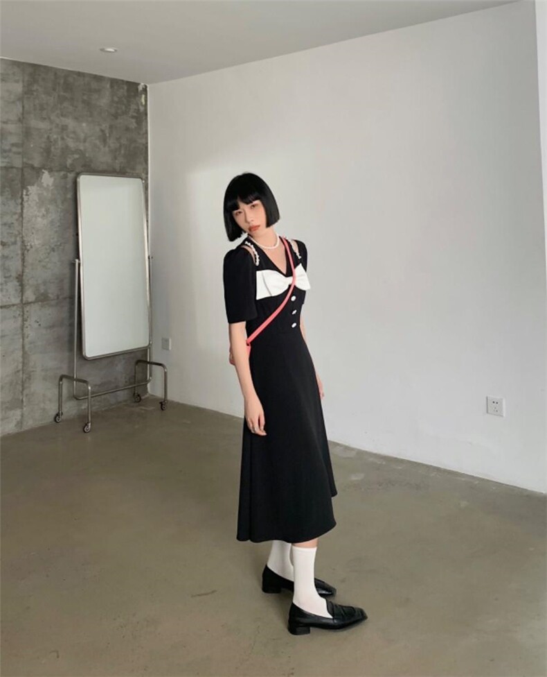 重工手工订珠连衣裙，巨显瘦，女装连衣裙，DTU(6F)