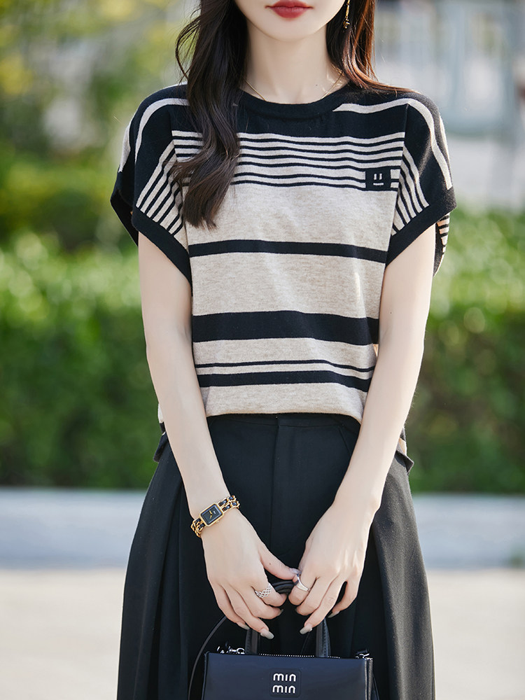 条纹冰丝短袖T恤女夏季2025新款宽松薄款大码女装上衣服爆款女装,女装T恤,斯美雅电商供货