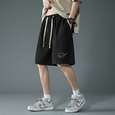 黑色