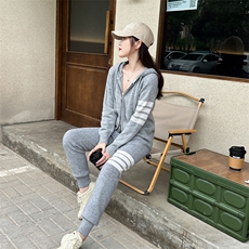 时尚显瘦女士羊毛套装休闲舒适帽衫两件套百搭潮流运动风，女装套装/套裙，暖思雅