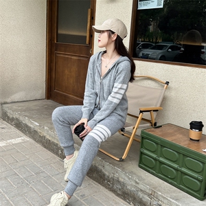 时尚显瘦女士羊毛套装 休闲舒适帽衫两件套 百搭潮流运动风图片