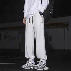 米白色