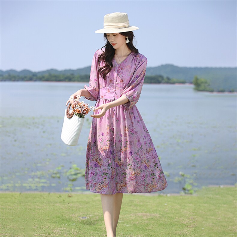 高端时尚小香风V领碎花雪纺连衣裙女2025夏季新款宽松显瘦A字裙潮图片