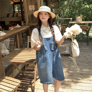 韩系小清新休闲牛仔背带裤套装女夏新款学院风减龄印花衬衫两件套图片