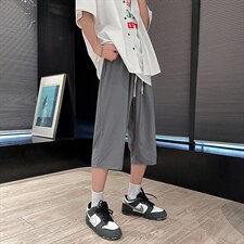 灰色