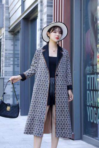 连衣裙外皮，皮毛一体，为主，，女装连衣裙，兰蔻儿