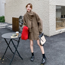 美拉德复古围巾领毛呢大衣女2025冬季新款小个子宽松通勤气质外套，女装毛呢外套，2D001