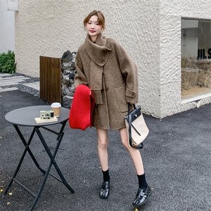 美拉德复古围巾领毛呢大衣女2025冬季新款小个子宽松通勤气质外套图片