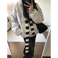 白灰色