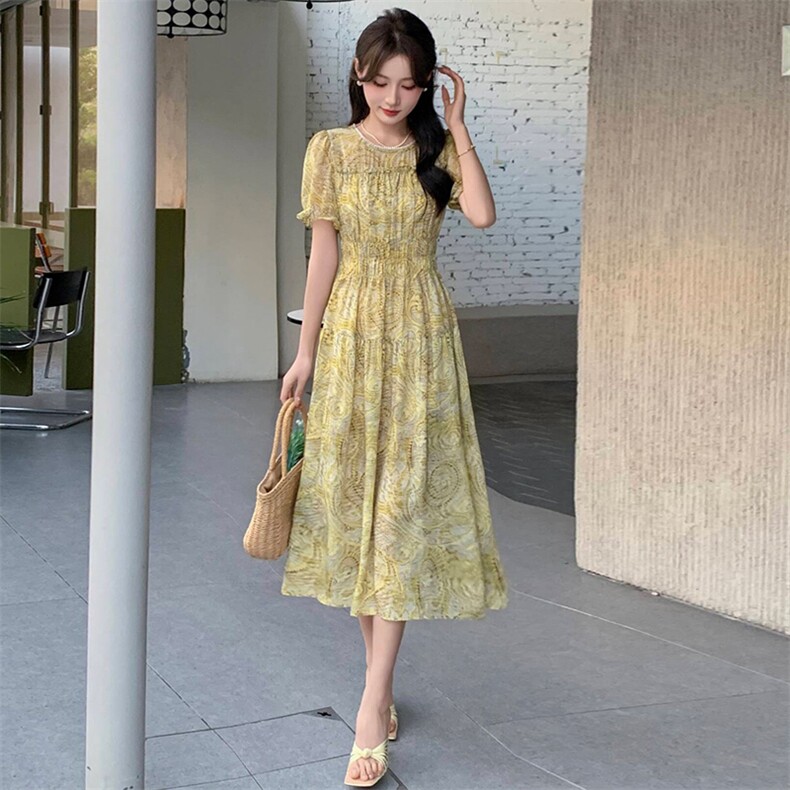 2025年夏季新款法式高级感茶歇精致收腰显瘦碎花连衣裙，女装连衣裙，心心服饰